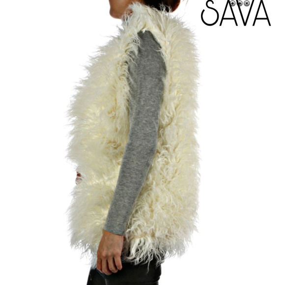 Long Soft Fur Fringed Vest - Picture 4 of 4